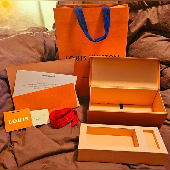 Authentic Louis Vuitton Gift Box Magnetic Ribbon Shopping Bag Storage Travel Set - Picture 2 of 16